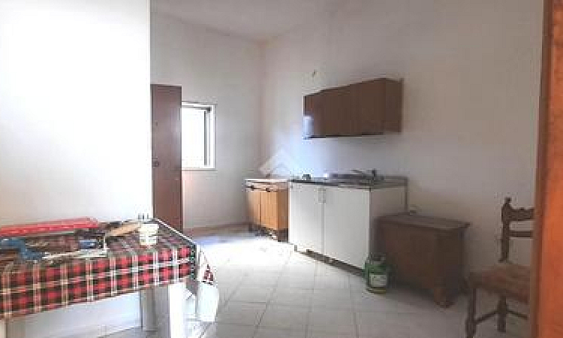 2 Locali A Barletta...
