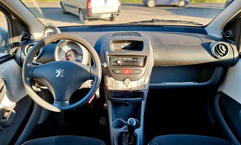 Peugeot 107 1.0 68Cv...