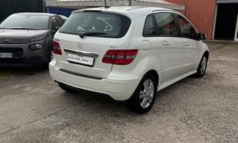 Mercedes-Benz A 180 ...