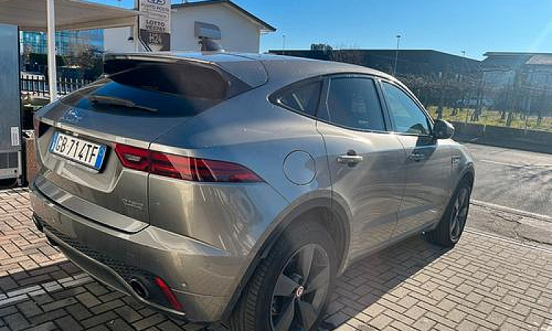 Jaguar E-Pace 2.0D 1...