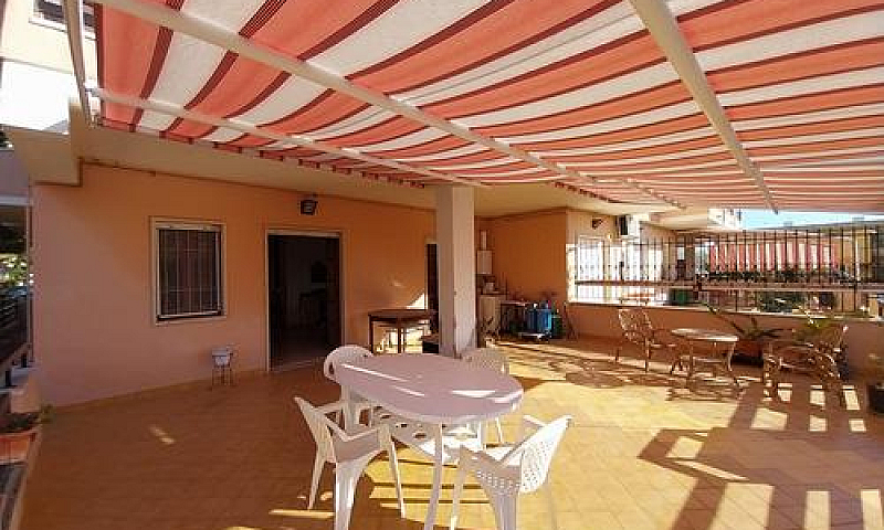Piano Terra Con Ingr...