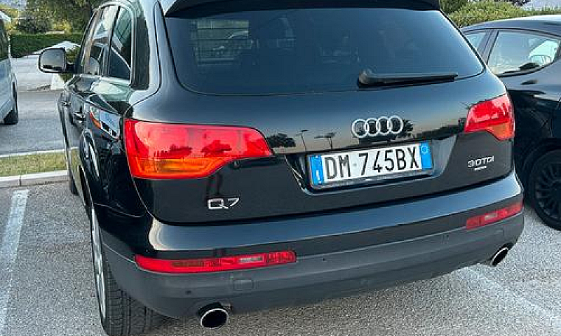 Audi Q7...