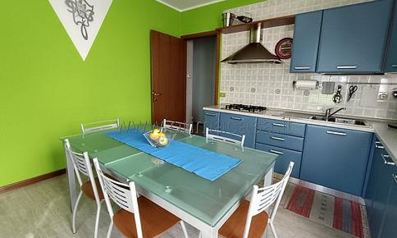 Appartamento In Scor...