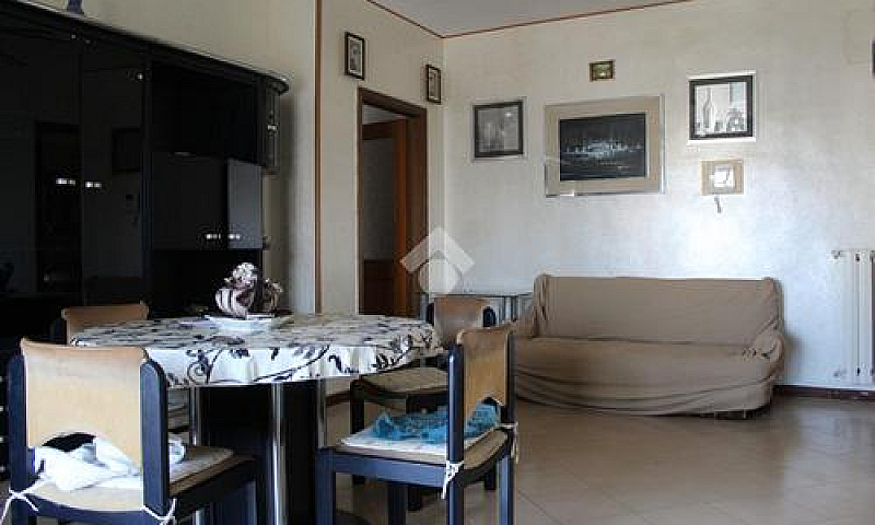 3 Locali A Margherit...
