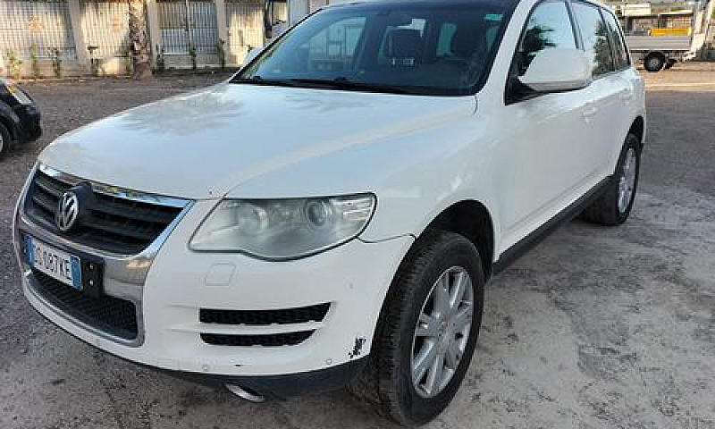 Volkswagen Touareg 2...