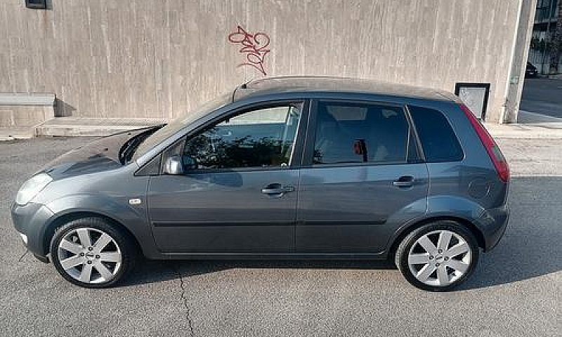 Ford Fiesta 1.4 Tdci...