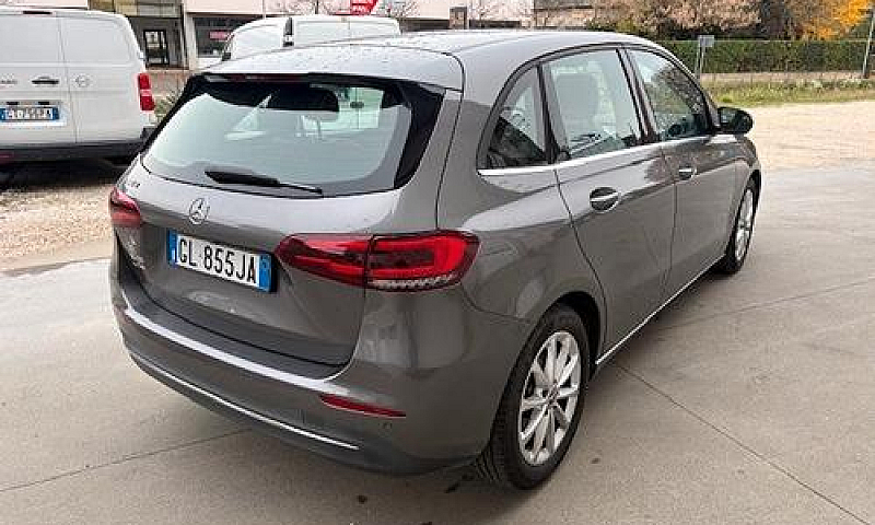Mercedes-Benz B 180 ...