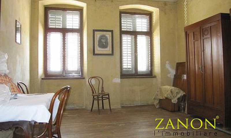 Palazzo / Stabile - ...