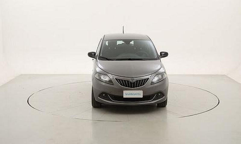 Lancia Ypsilon Gold ...