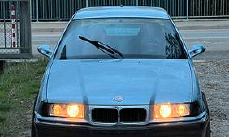 E36 320I Drift...