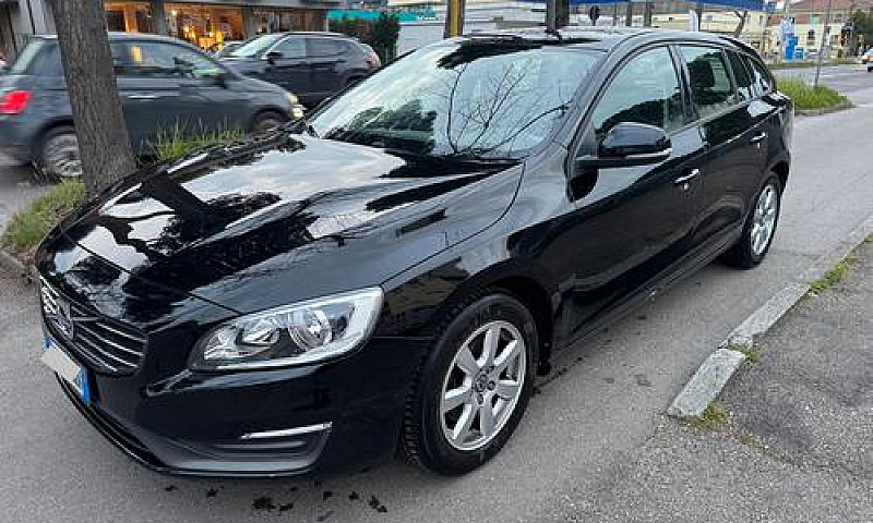 Volvo V60 D2 1.6 R-D...