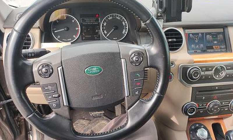 Land Rover Discovery...
