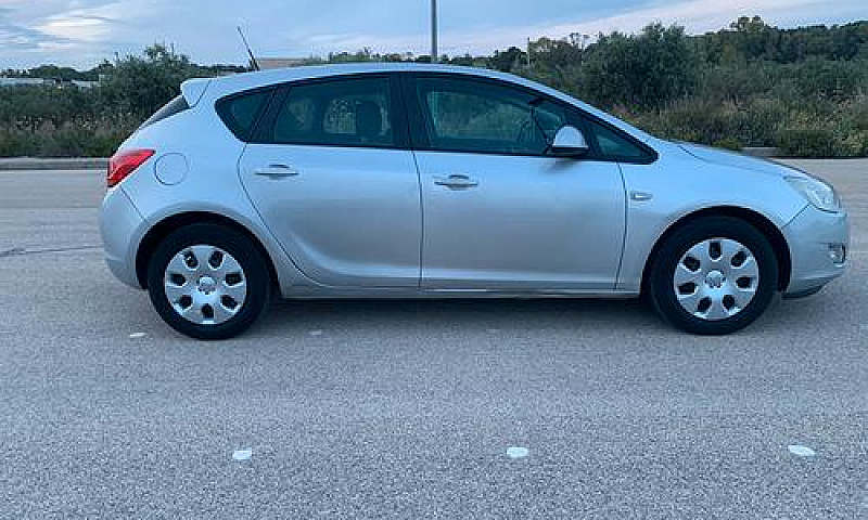 Opel Astra J 1.7 Die...