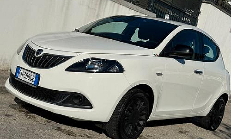 Lancia Ypsilon 1.0 F...