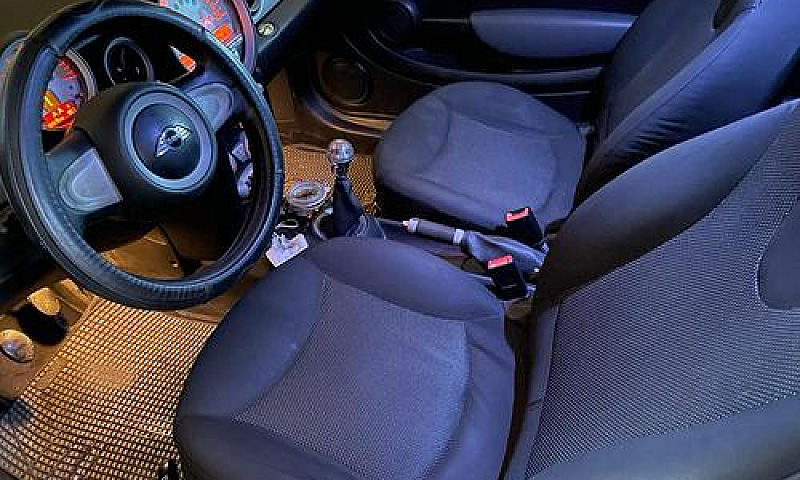 Mini Cooper...