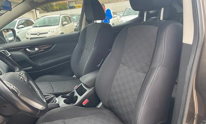 Nissan Qashqai 1.5 D...