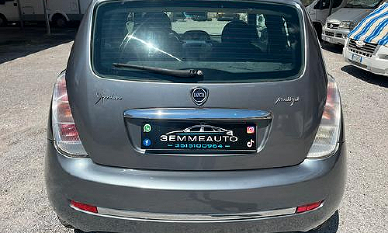 Lancia Ypsilon 1.3 M...