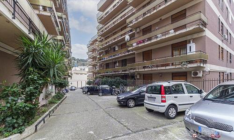Via Pietro Castelli,...