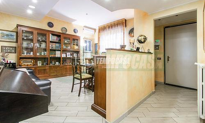 3 Locali In Corte Co...