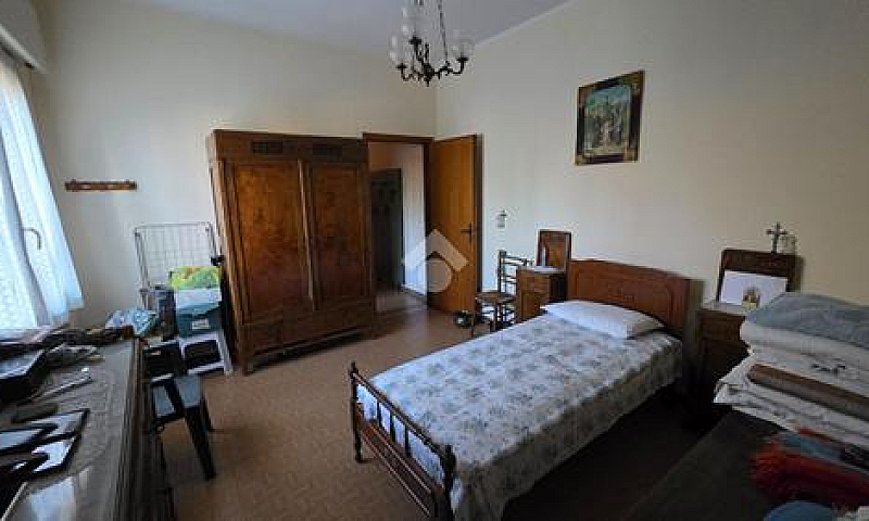 3 Locali A Valeggio ...