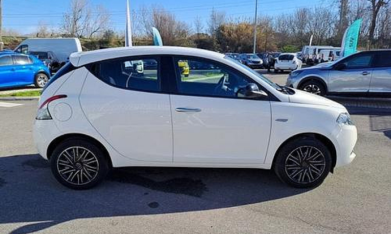 Lancia Ypsilon 1.0 F...