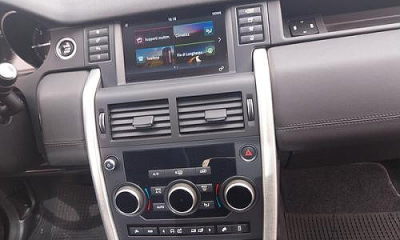 Land Rover Discovery...