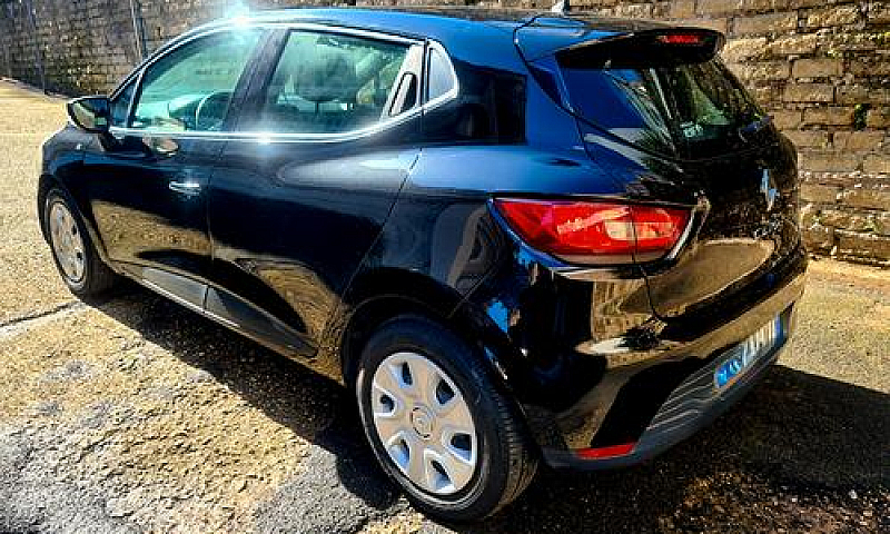 Renault Clio 1.2 75C...