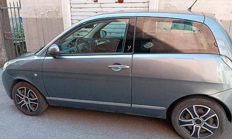 Lancia Ypsilon 2ª Se...