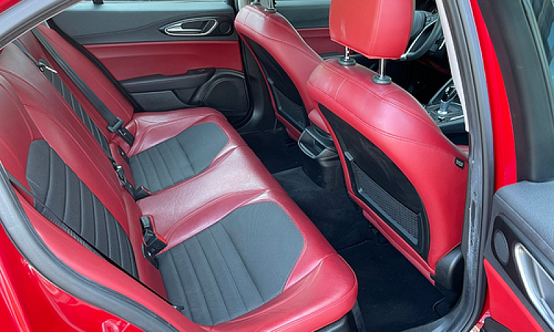 Alfa Romeo Giulia...