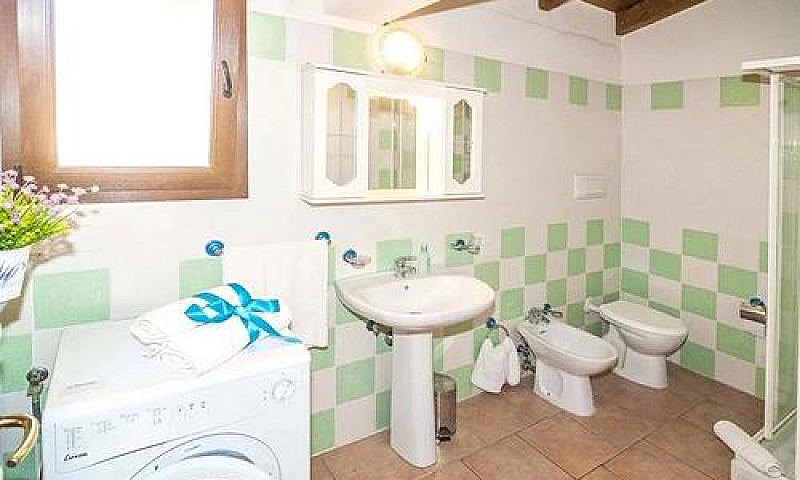 Bilocale Con Terrazz...