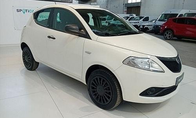 Lancia Ypsilon 0.9 T...