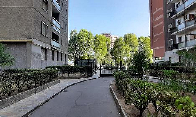 Monolocale A Cinisel...