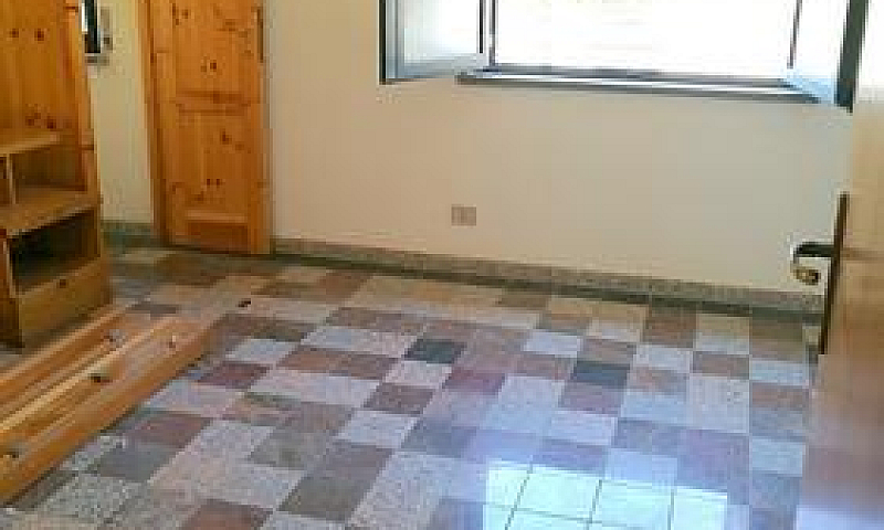 Casa Con Ingresso In...