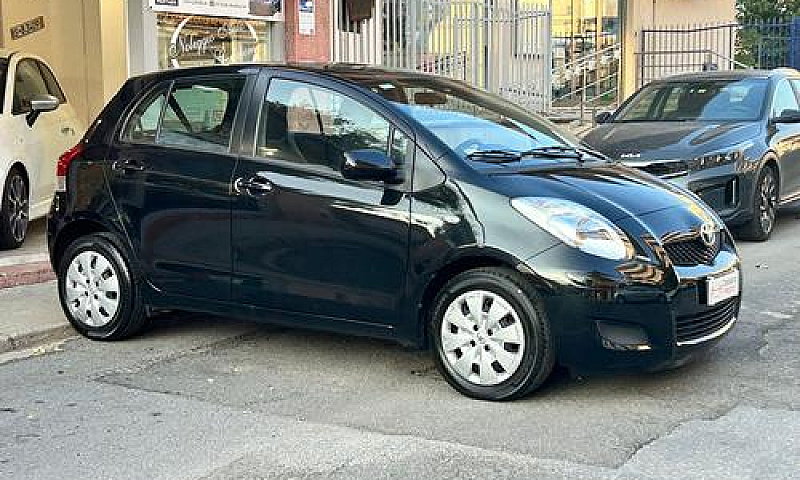 Toyota Yaris 1.0 5 P...