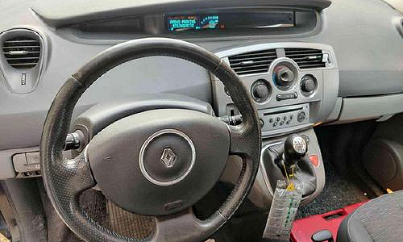 Renault Grand Scenic...