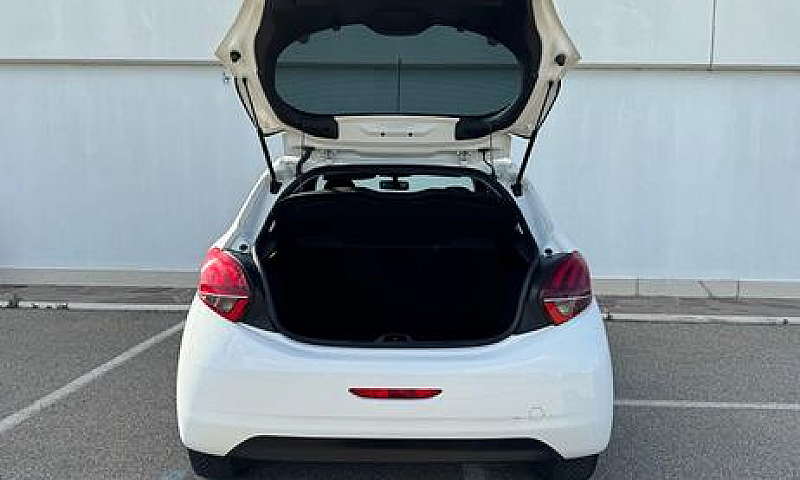 Peugeot 208 Puretech...