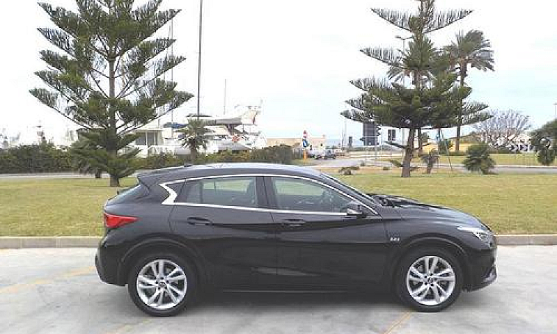 Infiniti Q30 2.2 Die...