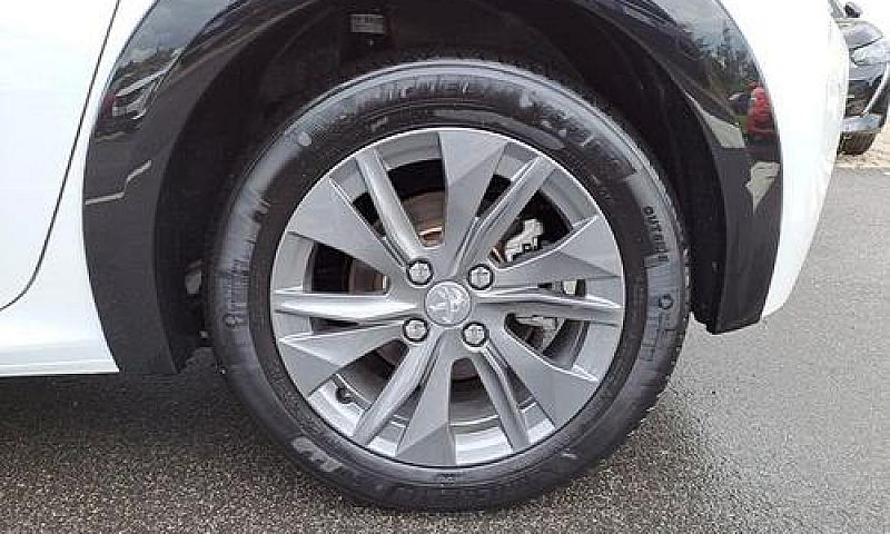 Peugeot 208 Active P...
