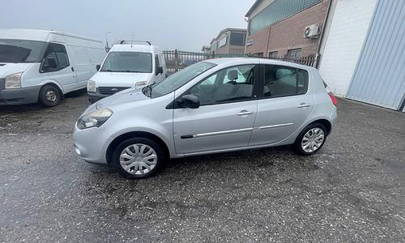 Renault Clio 1.2 16V...