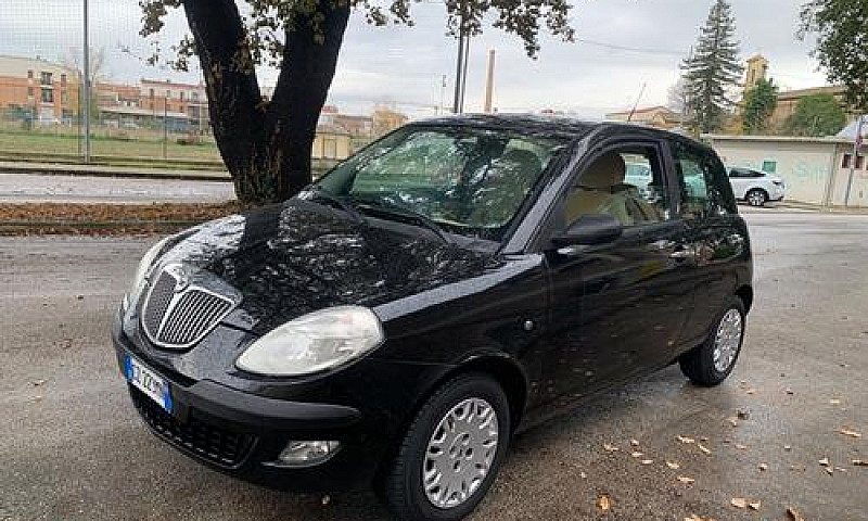 Lancia Ypsilon 1.2 O...