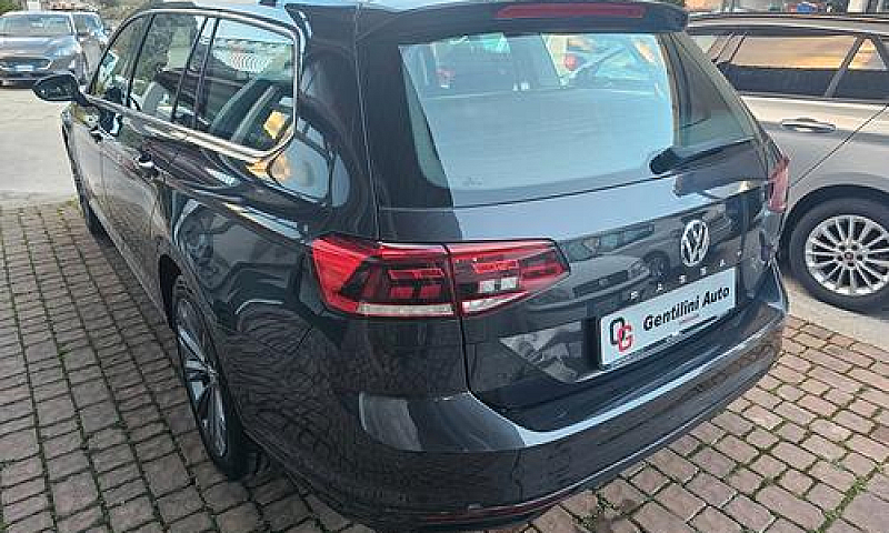 Volkswagen Passat Va...