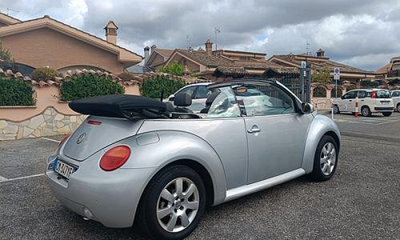 Volkswagen New Beetl...