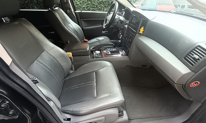 Jeep Grand Cherokee...