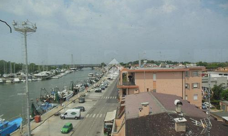 5 Locali A Comacchio...