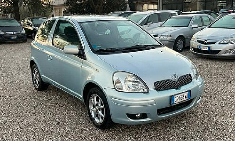 Toyota Yaris 1.0 Ben...