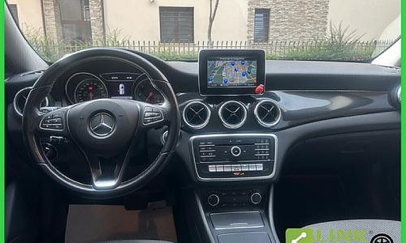 Mercedes-Benz Cla 20...