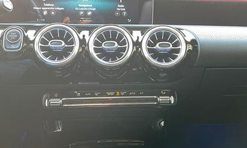 Mercedes-Benz A 200 ...