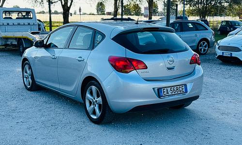 Opel Astra 1.4 Benz/...