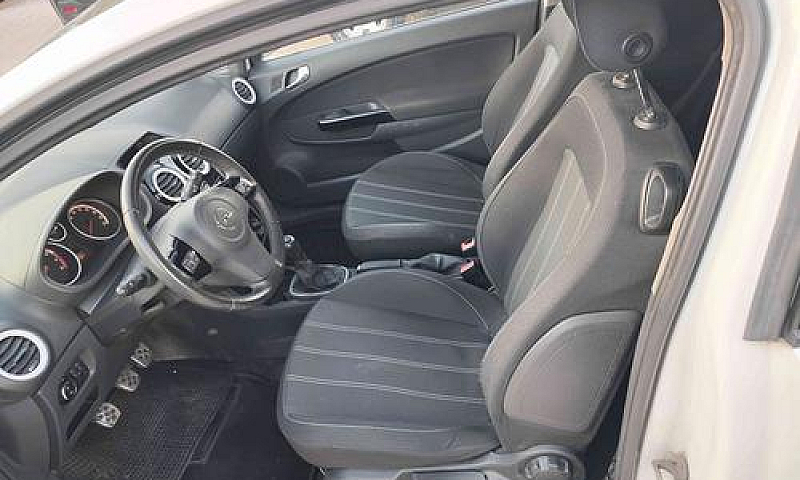 Opel Corsa 1.4 16V 3...