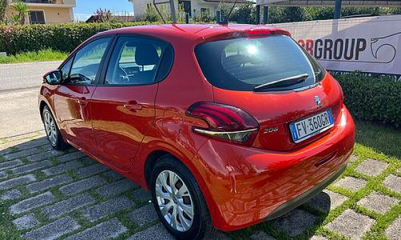 Peugeot 208 Puretech...